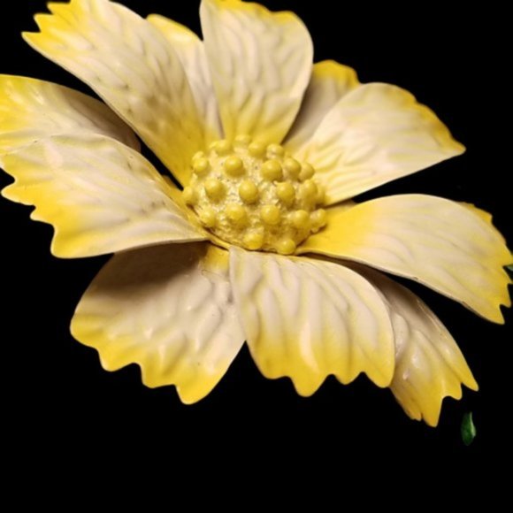 Vintage 1960's Hedy Yellow Enamel Flower Power Brooch - Picture 2 of 5
